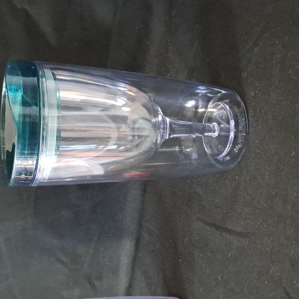 Set of Two Insulated Wine Tumblers - Picture 2 of 4